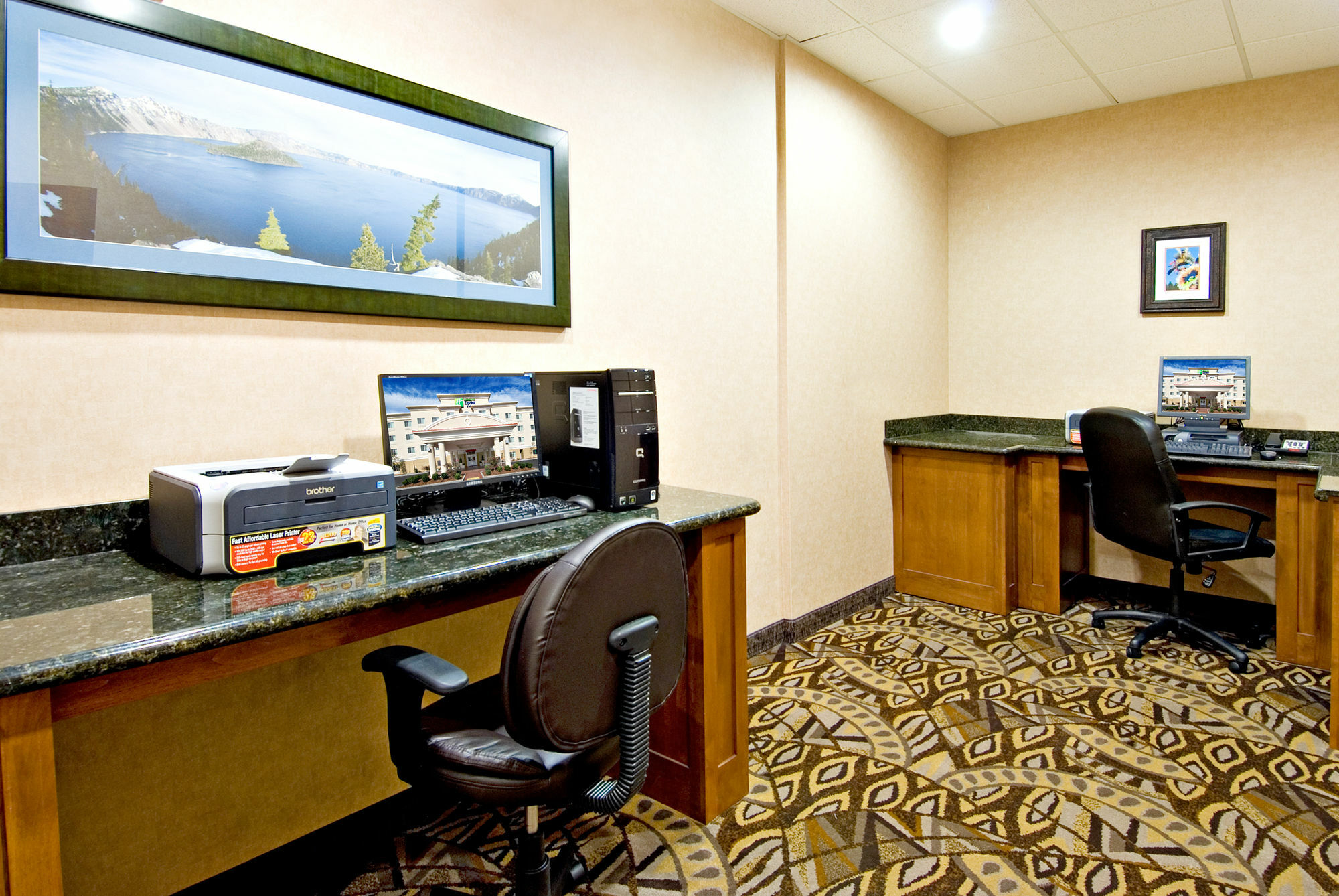 Holiday Inn Express And Suites Klamath Klamath Falls Ngoại thất bức ảnh
